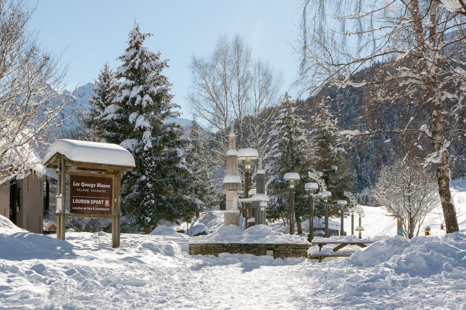 Les Gourgs Blancs - 80M Des Pistes - 6 Personnes Apartamento Génos Exterior foto
